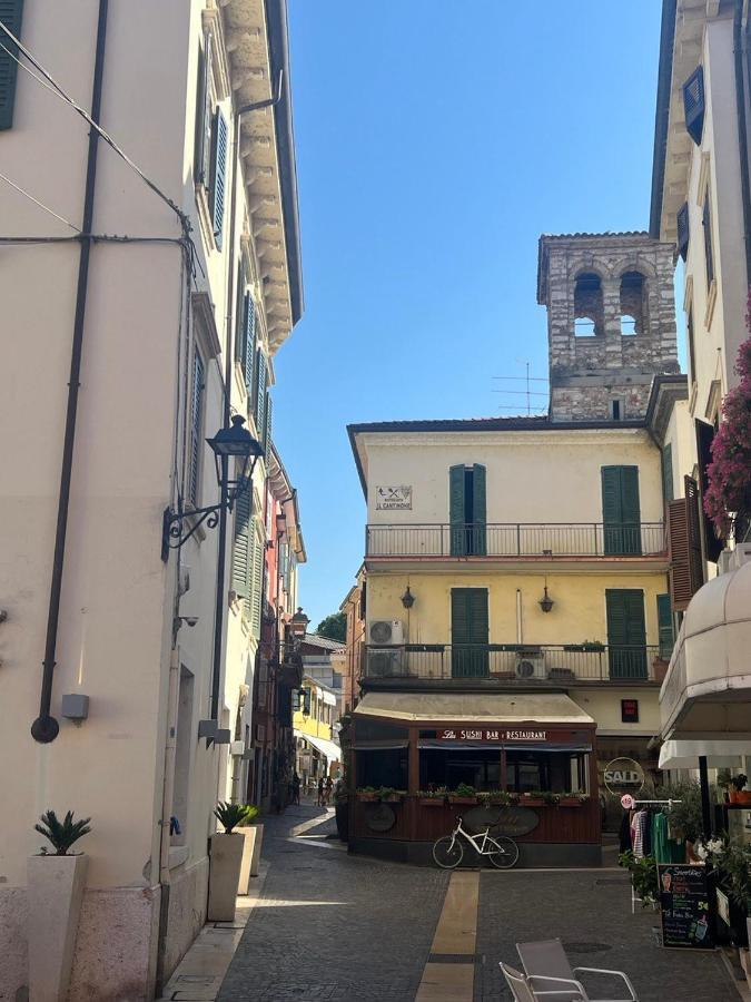 La Torretta Apartment Peschiera del Garda Luaran gambar