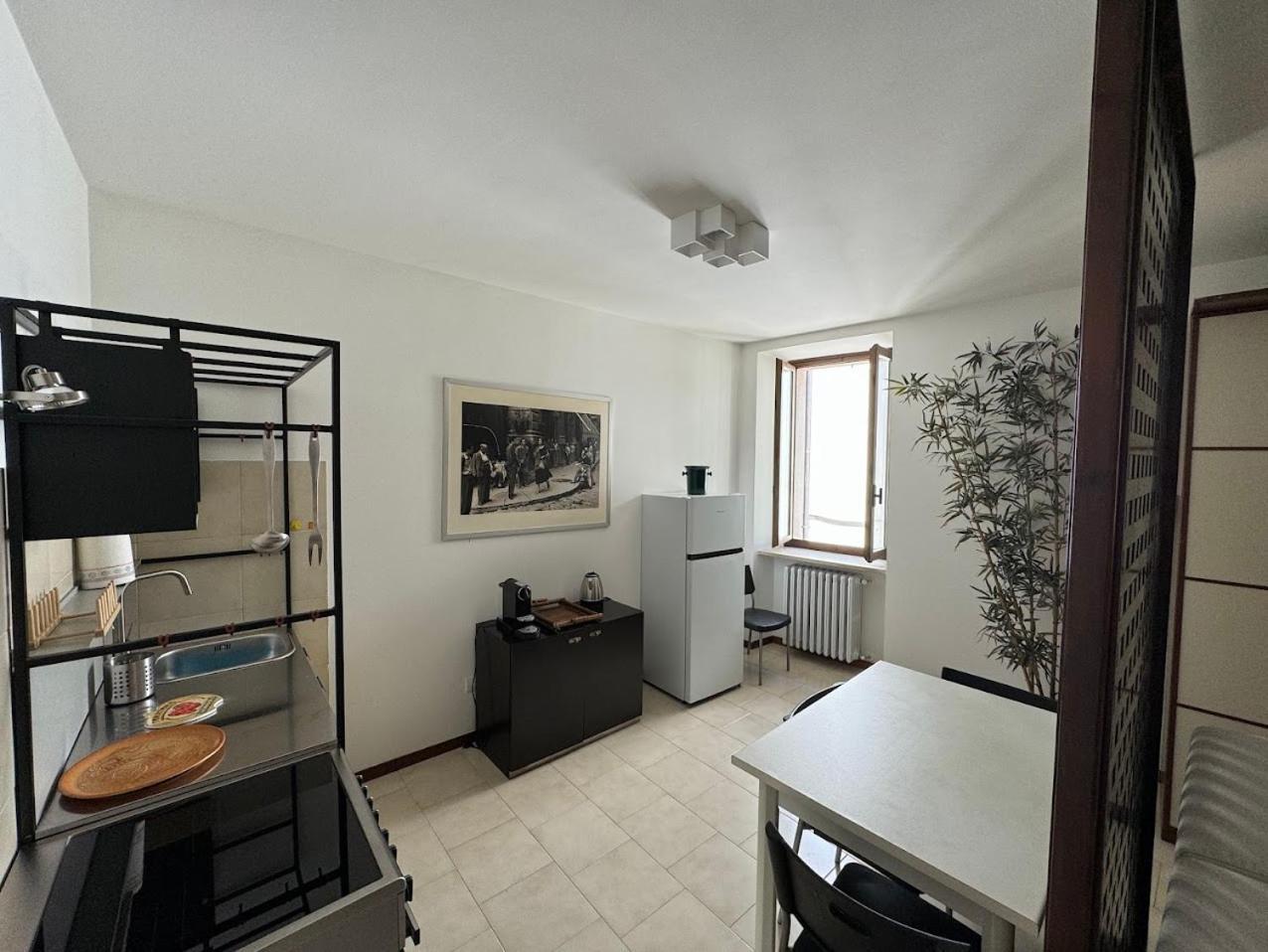 La Torretta Apartment Peschiera del Garda Luaran gambar