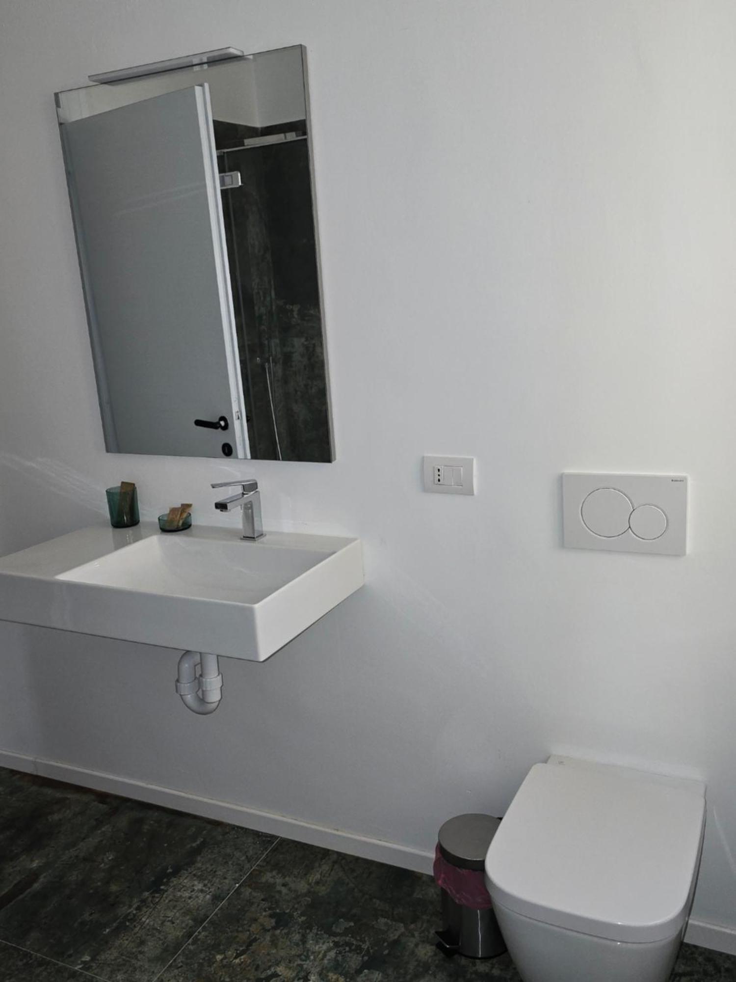 La Torretta Apartment Peschiera del Garda Luaran gambar