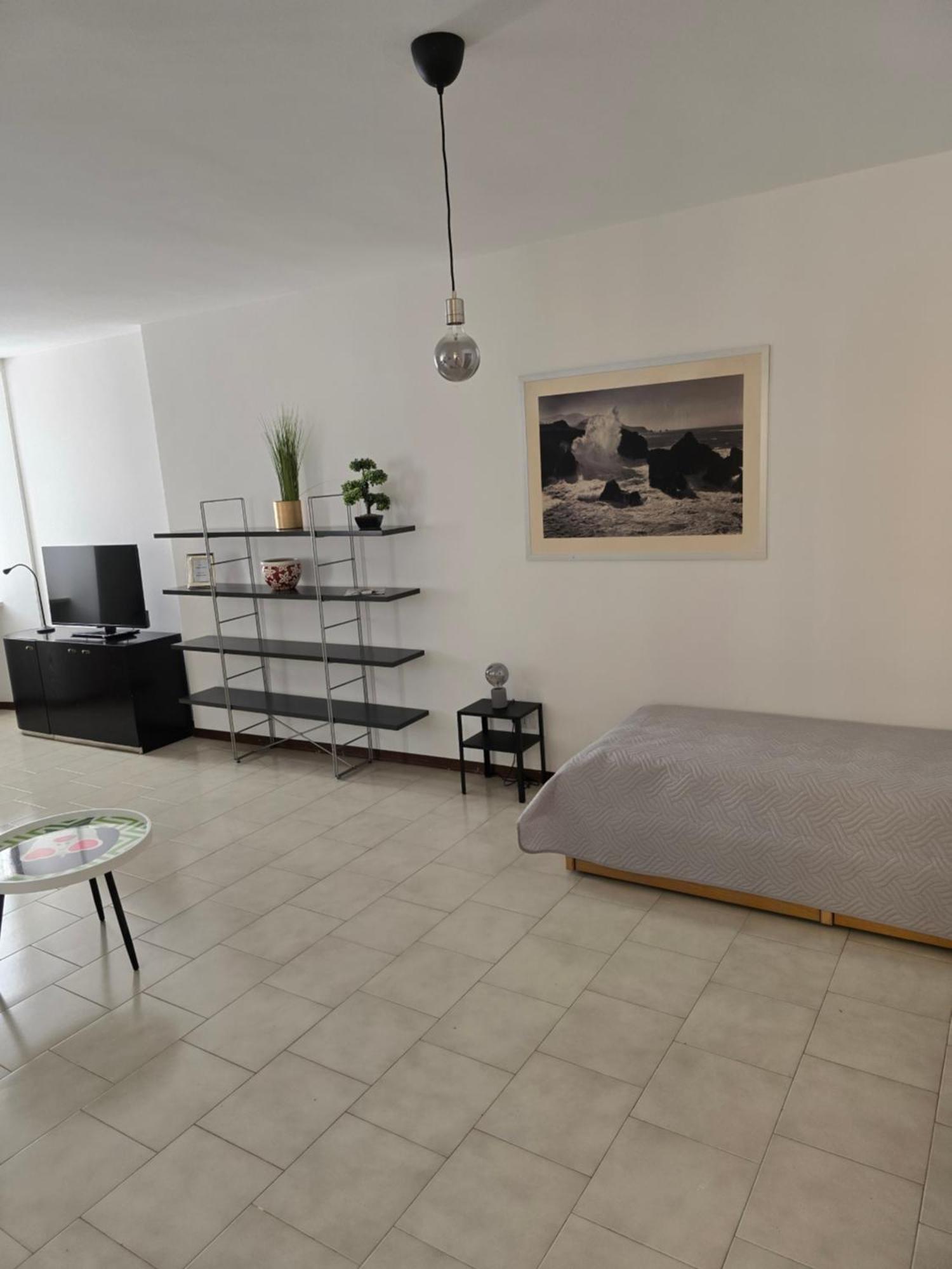 La Torretta Apartment Peschiera del Garda Luaran gambar