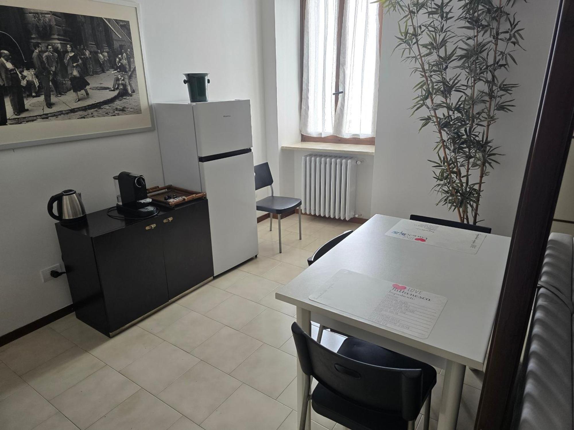 La Torretta Apartment Peschiera del Garda Luaran gambar
