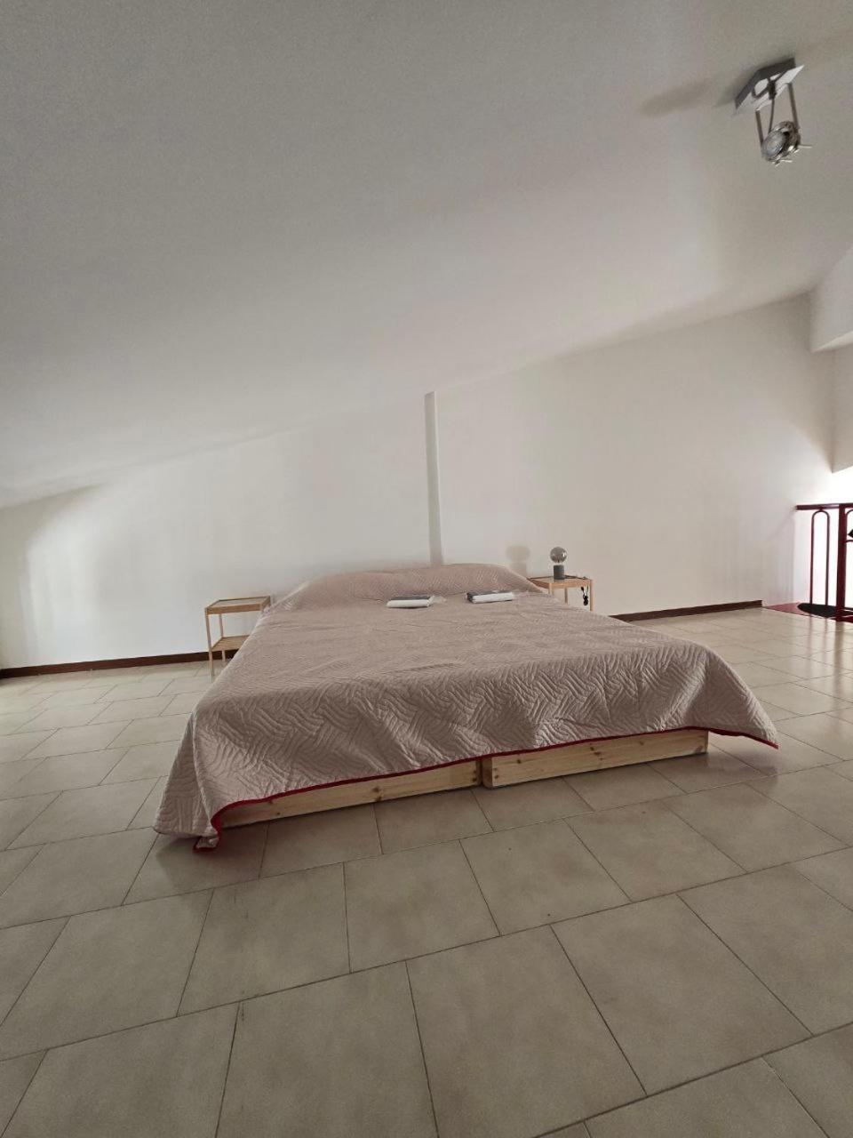 La Torretta Apartment Peschiera del Garda Luaran gambar