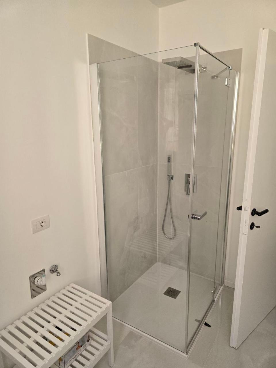 La Torretta Apartment Peschiera del Garda Luaran gambar